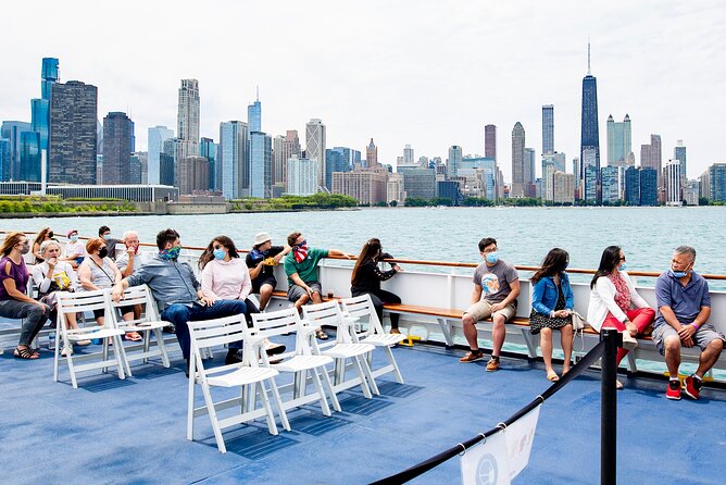 Chicago Lake and River Architecture Tour - Timing, crowds, and photography tips