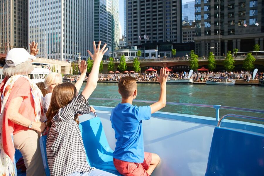 Chicago: Narrated Sightseeing River and Lake Cruise - Passing through the Chicago Harbor Lock