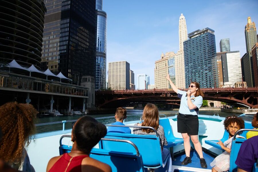 Chicago: Narrated Sightseeing River and Lake Cruise - How much value do you get for $45?