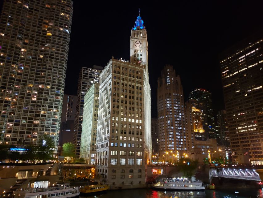 Chicago River: 1.5-Hour Guided Architecture Cruise - Tribune Tower, the Wrigley Building, and early skyscraper style
