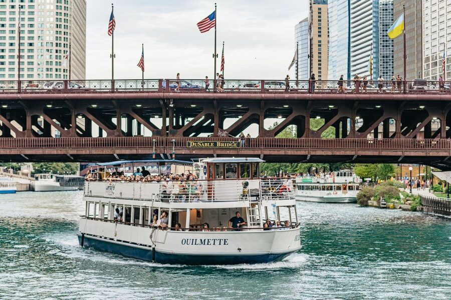 Chicago River: 1.5-Hour Guided Architecture Cruise - Aon Center, NBC Tower, and the modern skyline