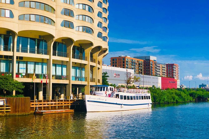 Chicago River 90-Minute Architecture Boat Tour - Aqua Tower and the newer face of downtown