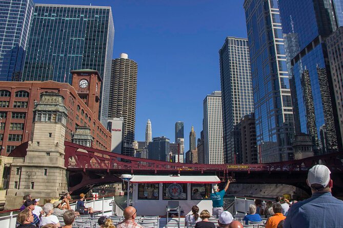 Chicago River 90-Minute Architecture Tour - The river’s history and the first sights