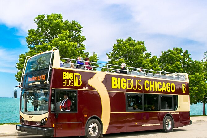 Chicago River Architecture Tour and Big Bus Hop-on Hop-off Tour - Stops 7 and 8: Sheraton Grand Chicago and Navy Pier