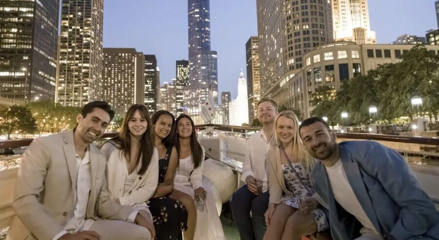 Chicago River: Guided Sunset Cocktail & Architecture Tour - Cocktails, coffee, and the practical drink choices