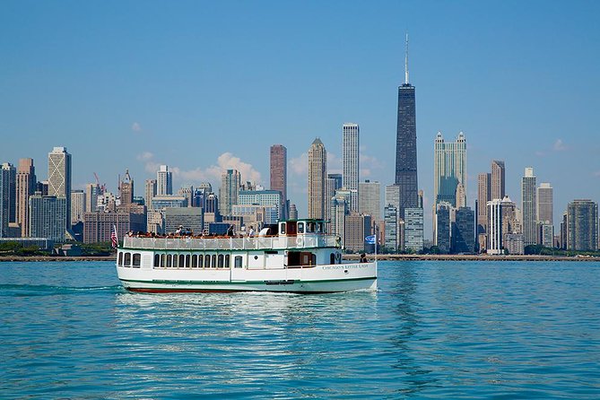Chicago Sightseeing River and Lake Cruise - The river section and Chicago’s architecture