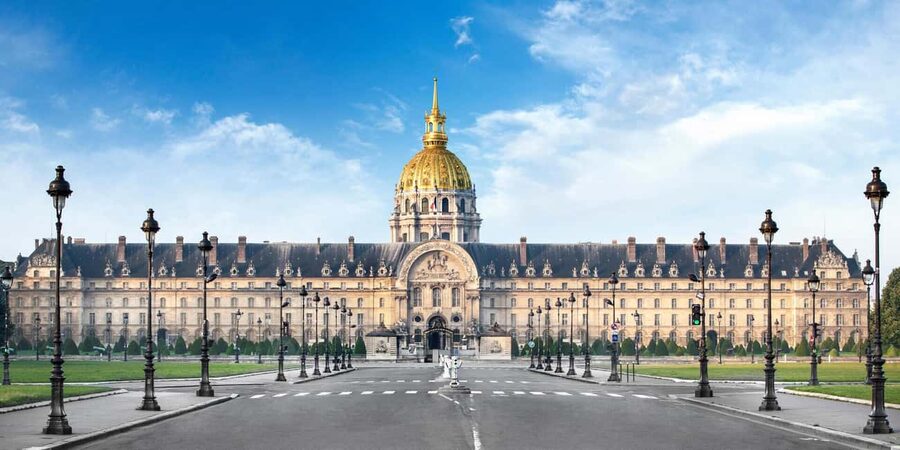 Classical and Monumental Paris Tour along the Seine River - The National Assembly and the changing face of French power