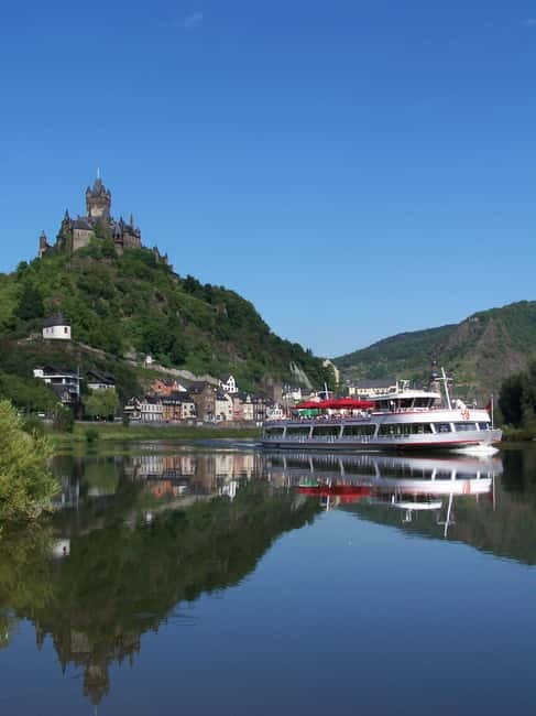 Cochem, Moselle: Boat – Beilstein, meal, wine and liqueur tasting - Setting out from Cochem toward Beilstein