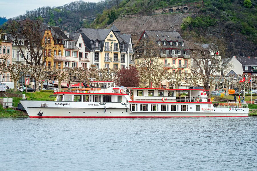 Cochem: Panoramic Cruise on the Moselle River - Finding the KD boat in Cochem