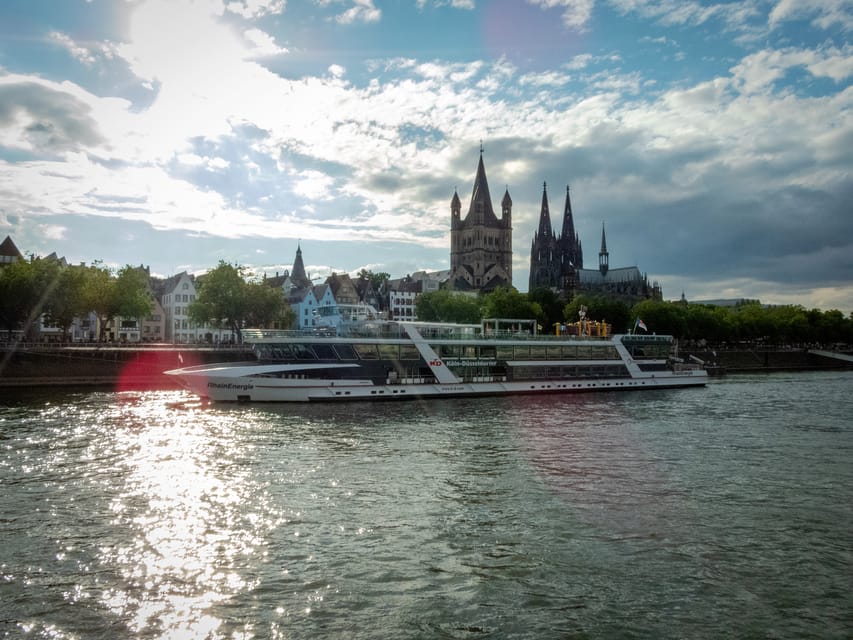 Cologne: 2-Hour Evening Cruise on the Rhine River - Choosing between the open deck and the indoor windows