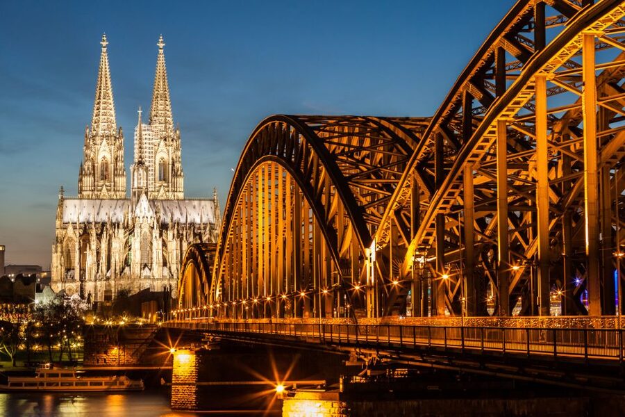 Cologne: Rhine River Cruise with Local Music - Groß St. Martin and the Older Waterfront