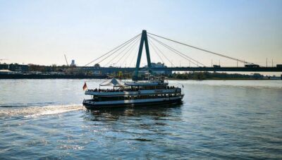 Cologne: Top Sights Rhine River Cruise – Skyline Tour