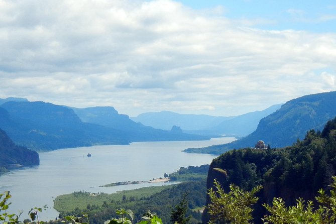 Columbia River Gorge Waterfalls & Mt Hood Tour from Portland, OR - Director Park to Crown Point, the scenic route begins