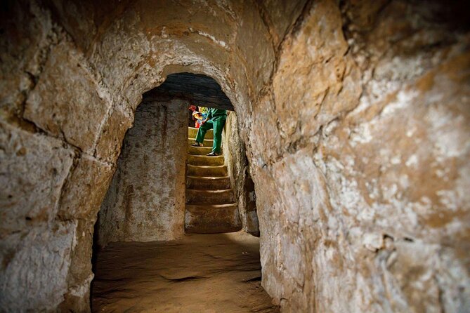 Crawl and Paddle Full day Cu Chi Tunnels and MeKong Delta - Key points at a glance