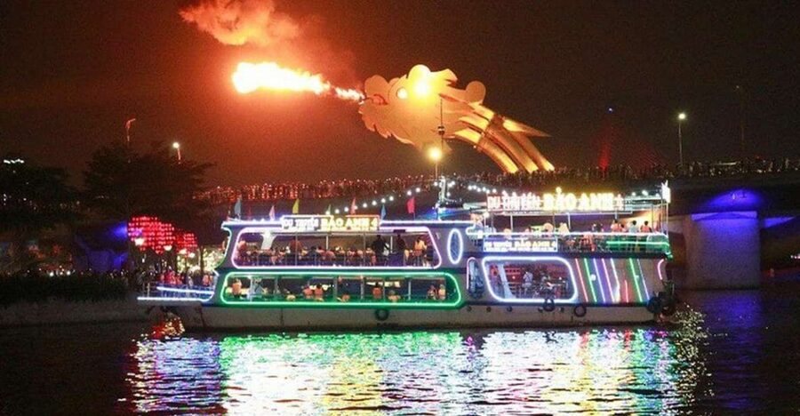 Da Nang: Han River Local Cruise by Night - The 40-minute Han River ride