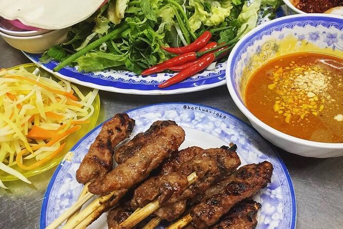 Da Nang Night Foodie Tour City and Han River Cruise By Private - Helio Night Market and local evening life