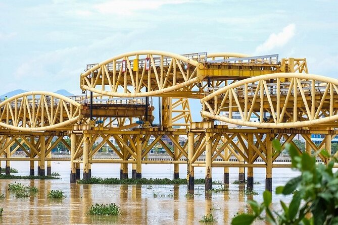 Da Nang Night Foodie Tour City and Han River Cruise By Private - The Han River cruise