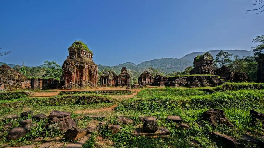 Danang: My Son Sanctuary and River Cruise 7.30 am/12.30 pm - Morning option: lunch, ruins, and a boat toward Hoi An