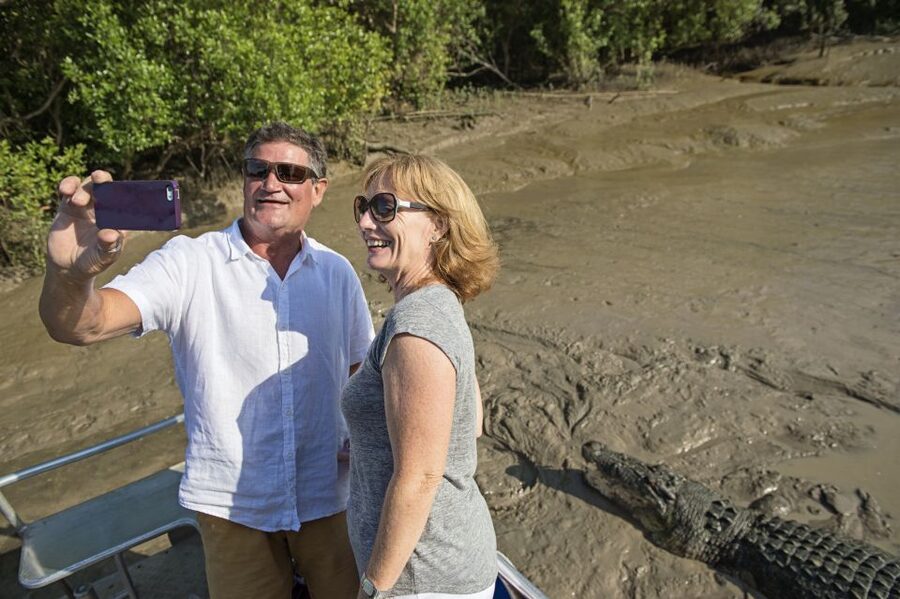 Darwin: Jumping Crocodile River Cruise with Shuttle Bus - The short stop on the return journey