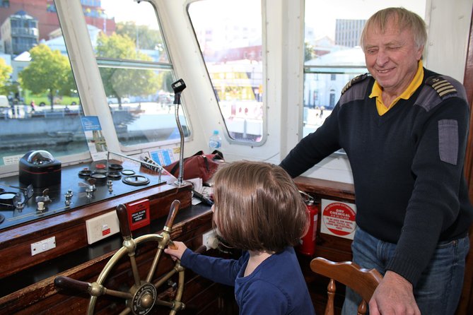 Derwent River Historic Harbour Cruise From Hobart - What the captain’s commentary adds