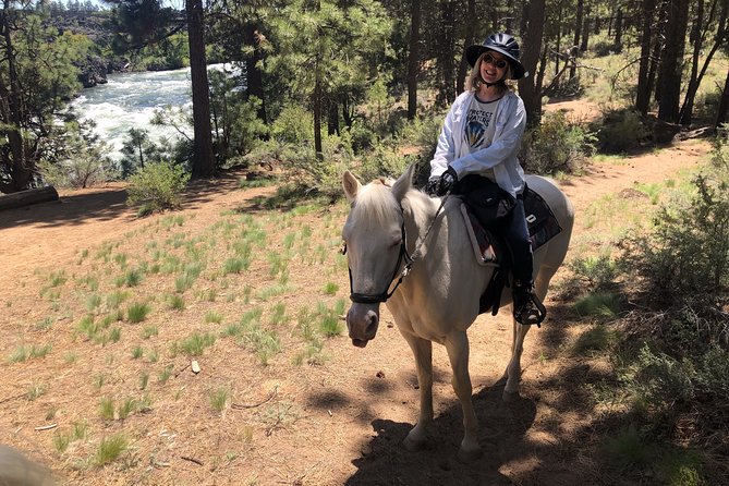 Deschutes River Horse Ride - Meeting your horse and getting comfortable