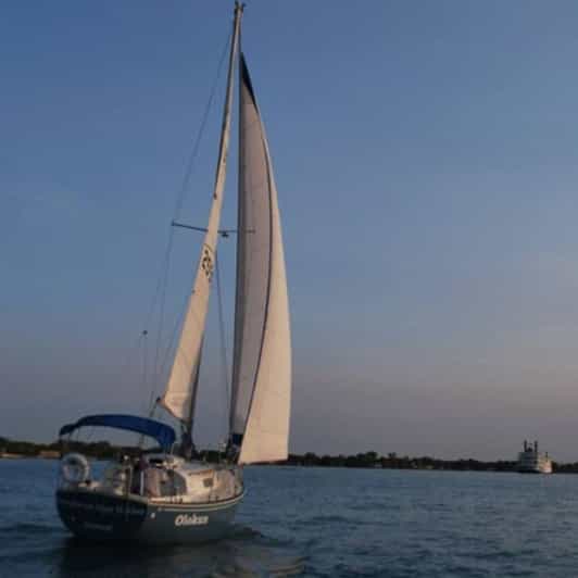 Detroit: Sailing Tour on the Detroit River - Key points