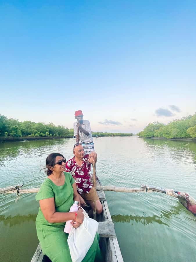 Diani: Sunset Canoe Tour along the River with Mangroves - Meeting mangroves, birds, and village life