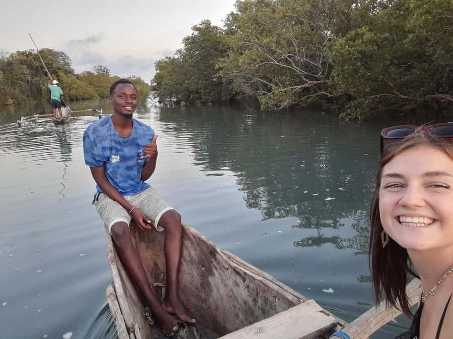 Diani: Sunset Cruise along Kongo River on Wooden Canoe boat - Boarding the canoe at Kongo River Beach