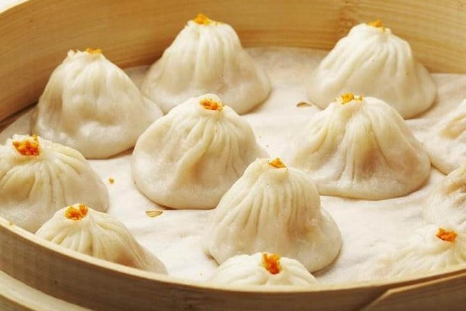 Din Tai Fung Dinner and VIP Class River Cruise Experience in Shanghai - Why this tour works as a first Shanghai night