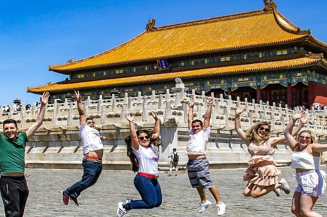 Din Tai Fung Dinner and VIP Class River Cruise Experience in Shanghai - How the private format changes the evening
