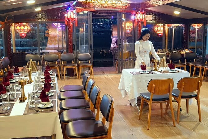 Dinner Cruise & Music Folk Song on the Perfume River in Hue - Dinner with Hue flavors from 7:00 to 7:45 pm