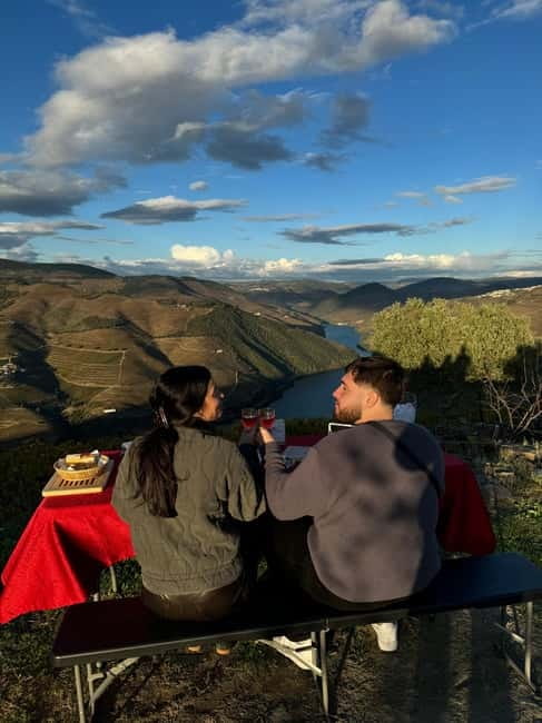 Douro offroad experience: visit to a winery and a picnic - Is $152 a fair price?