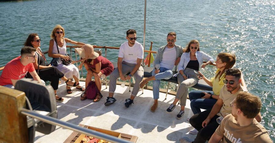 Douro River: Party Boat Tour - A birthday cruise with Porto as the backdrop