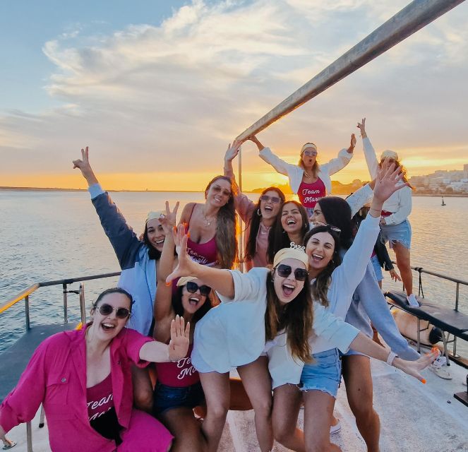 Douro River: Party Boat Tour - Dom Luís I and Porto’s central waterfront