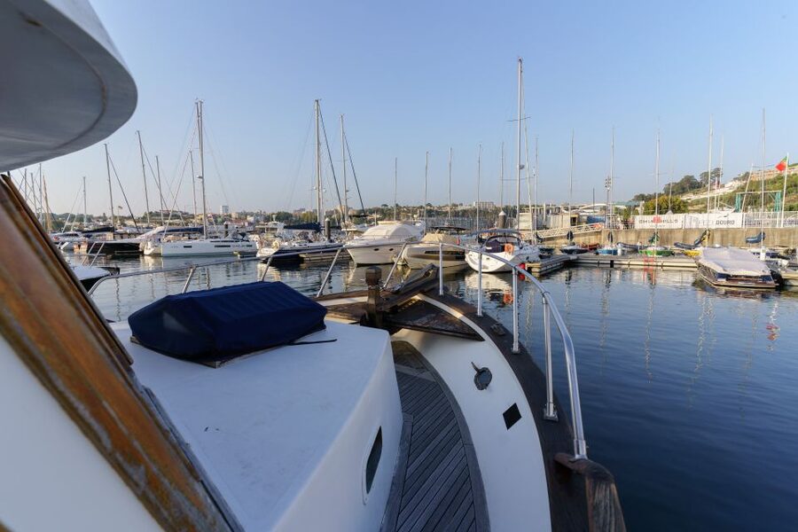 Douro River: Party Boat Tour - Ribeira, Sé, and the return toward Afurada
