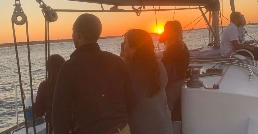 Douro Sunset Sailboat Experience in Porto - Heading west to Foz do Douro