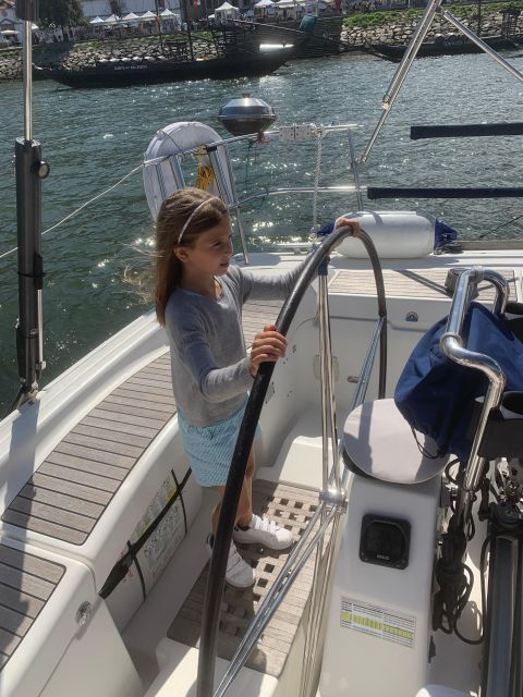 Douro Sunset Sailboat Experience in Porto - Drinks, snacks, and the onboard mood