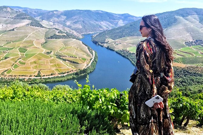 Douro Valley-Expert Guide-Boat-Lunch-Tastings-Offer wine bottle - The Torguiano viewpoint gives you the big picture