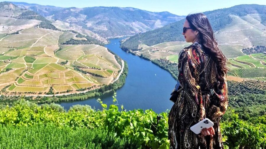Douro Valley-Expert Guide-Boat-Lunch-Tastings PremiumService - Pinhão and the one-hour river cruise