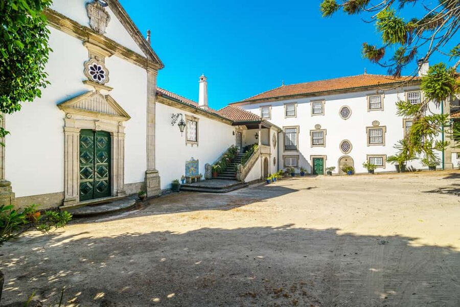 Douro Valley: Quinta Santa Júlia Tour, Wine Tasting & Lunch - Key points to know before booking