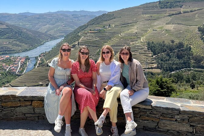 Douro Valley Tour - 3 Wine tastings, Lunch & river Cruise - Régua and the first Douro views