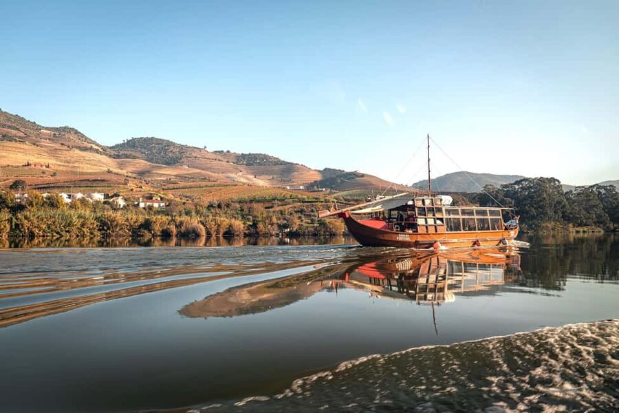 Douro Valley Tour: Visit 2 Wineries, Lunch & River Cruise - Two Wine Estates, Two Sides of Douro Wine