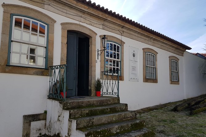 Douro Valley Wine Tour: 3 Vineyard Visits, Wine Tastings, Lunch - Sabrosa and the final cellar visit