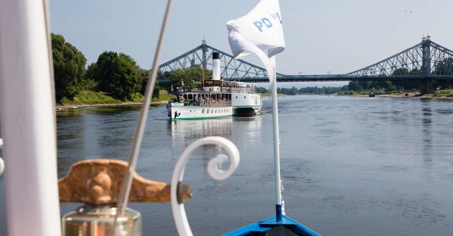 Dresden: Bridges River Tour - Why Dresden looks best from the Elbe
