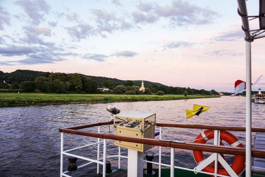 Dresden: Elbe River Cruise to Pillnitz Castle - Three castles along the river