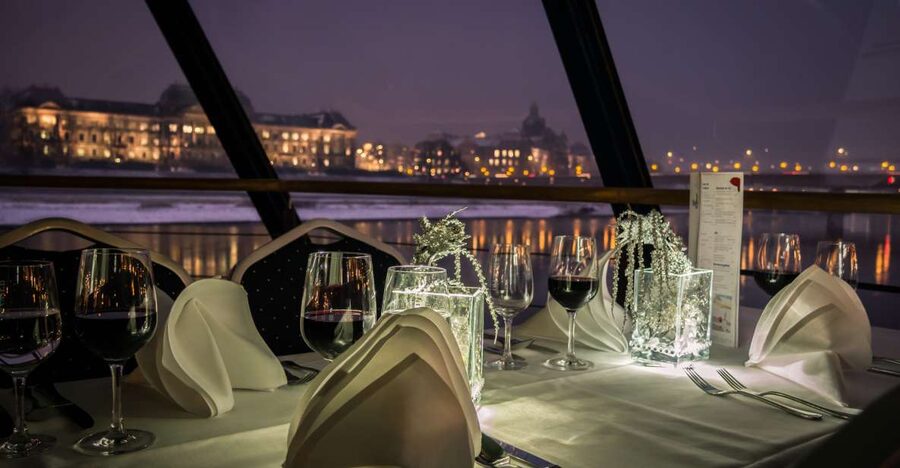 Dresden: Evening River Cruise with Dinner - Dinner in the decorated salon