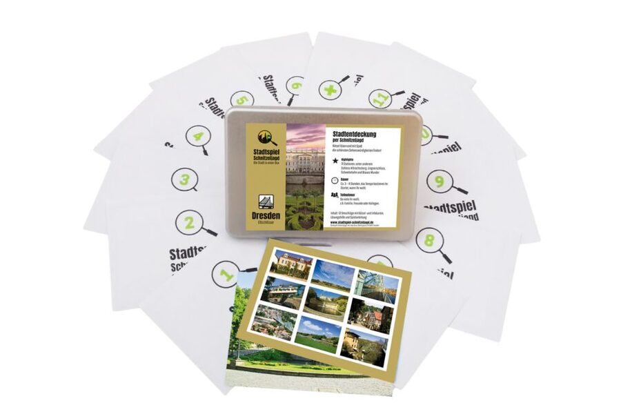 Dresden: Scavenger Hunt to Elbe River & Castles - How the 11-envelope game works