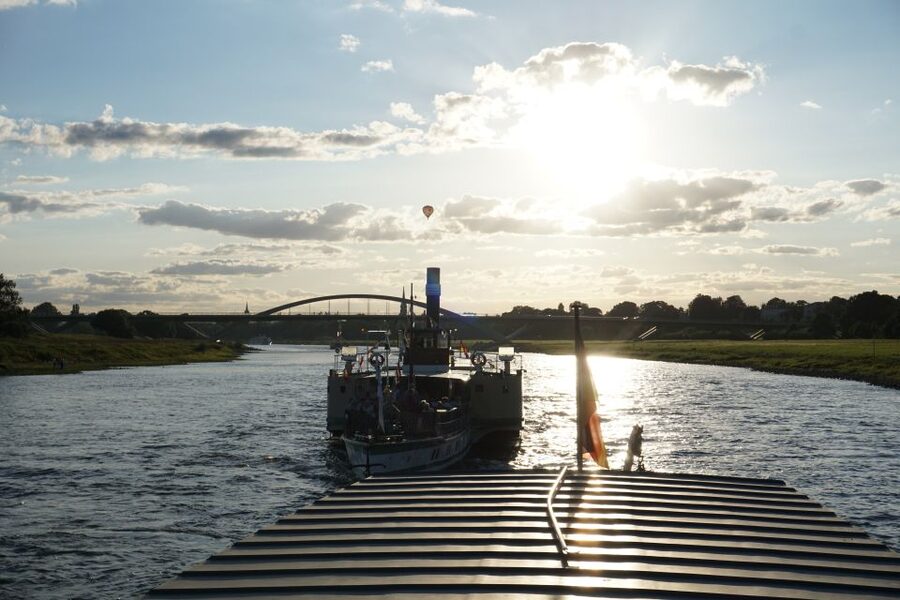 Dresden: Sunset Paddle Steamer Tour on the Elbe River - Vineyards, riverbanks, and the run to Pillnitz
