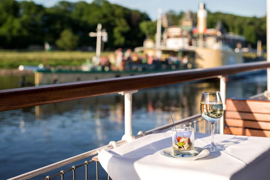 Dresden: Sunset Paddle Steamer Tour on the Elbe River - A real steam engine, not a decorative prop