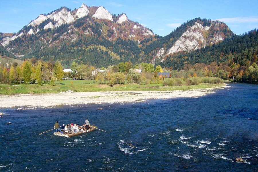 Dunajec River Gorge and Zakopane: Full-Day Trip from Krakow - Szczawnica and the shift from river to resort